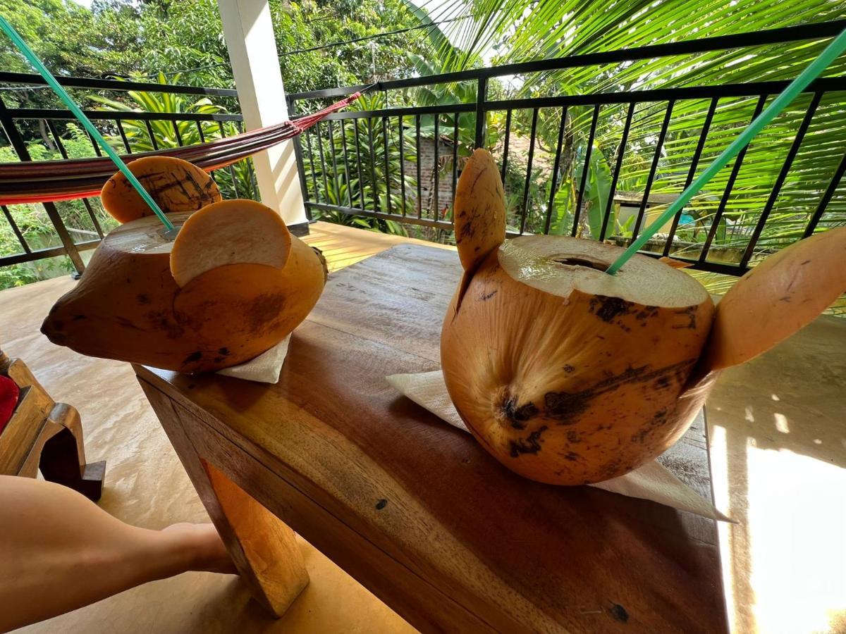 Relax Beach House Tangalle Eksteriør billede